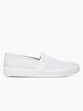 Vince Blair 5 Leather Shoes Womens Size 37 7 White Slip On Sneaker Loafer
